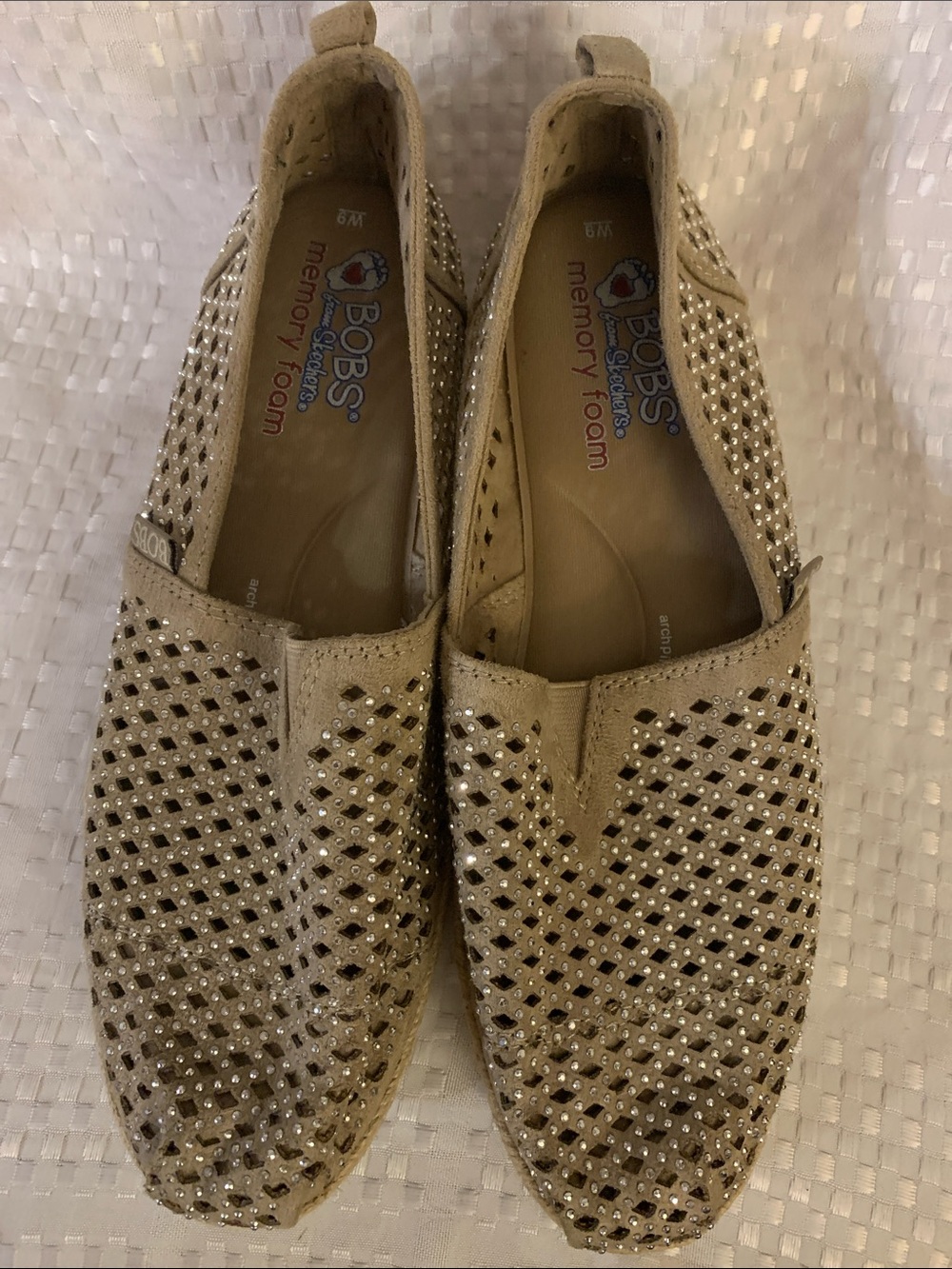 BOBS Highlights Glamsquad from Skechers tan with sparkles slip on shoes, size 9.